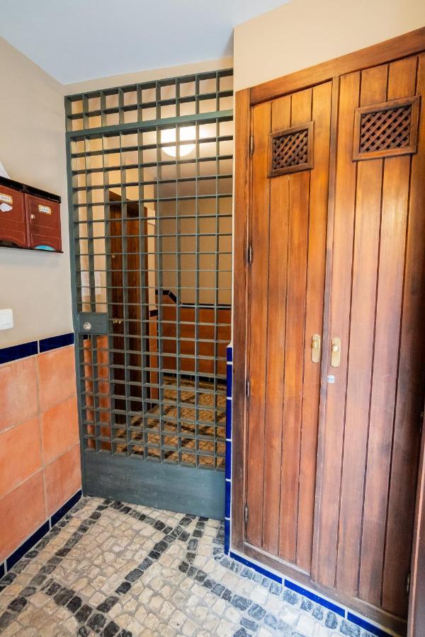 Duplex Las Setas Seville Exterior photo